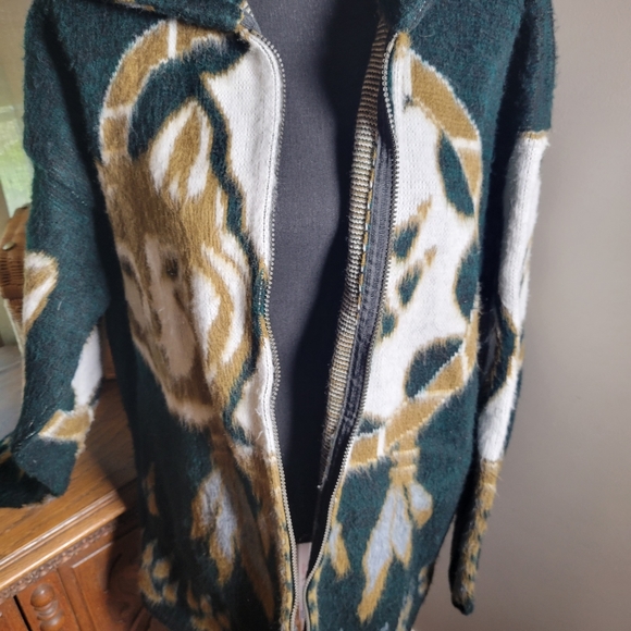 VINTAGE YARINA WOOL WOLF PRINT ZIP UP CARDIGAN - Picture 9 of 12